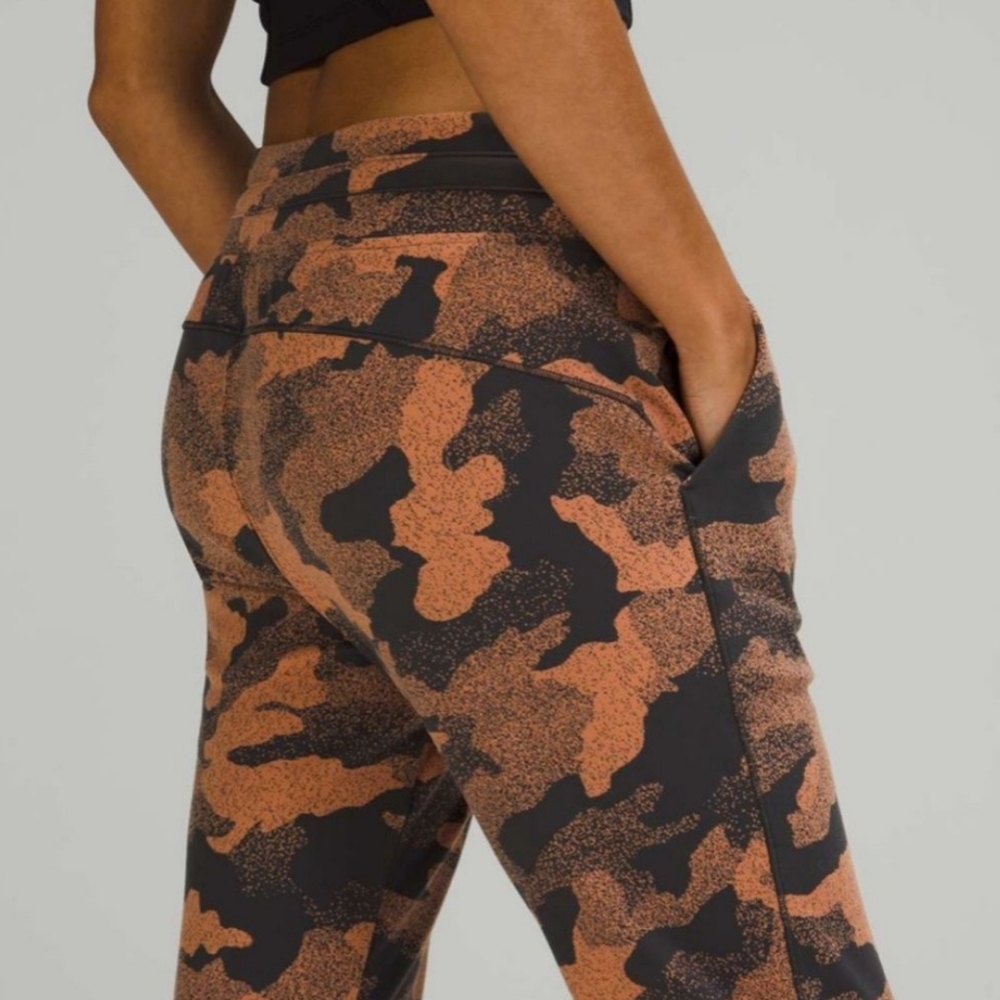 New Rare Lululemon Joggers